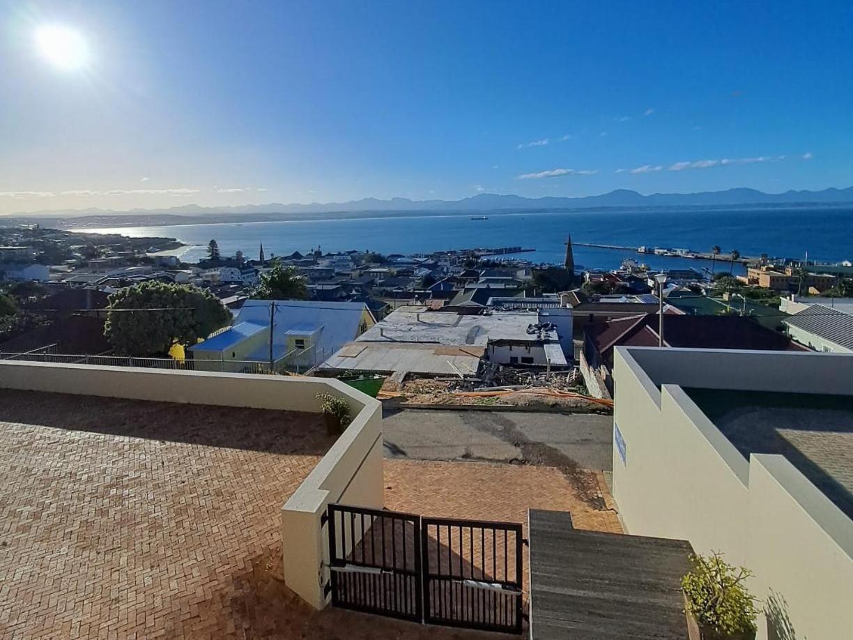 Ana'S Place Apartments Mossel Bay Exterior photo